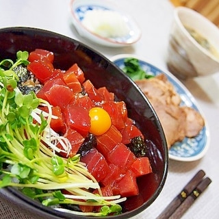 マグロ丼